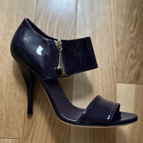 NWOT GUCCI purple patent leather high-heel sandals - Picture 5 of 7